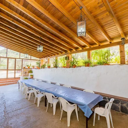 Cubo's Cortijo La Palmera Casa de Férias *